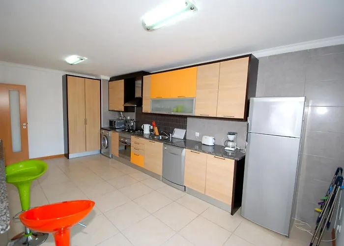 Апартаменты Turtle - 3 Bedroom In With 2 Shared Pools And Private Terrace Назаре